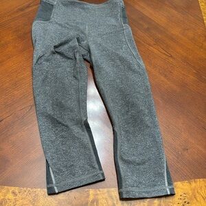 Gray lulumelon legging size 4